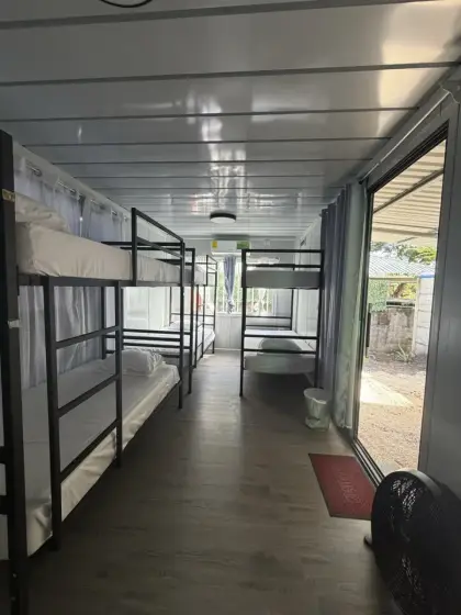 Hostal Wolf camas en Paquera cerca del ferry